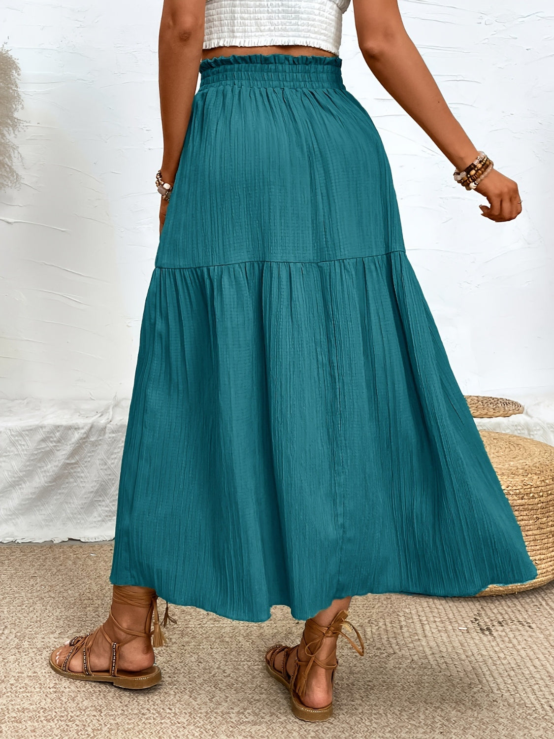 Frill Slit Skirt.