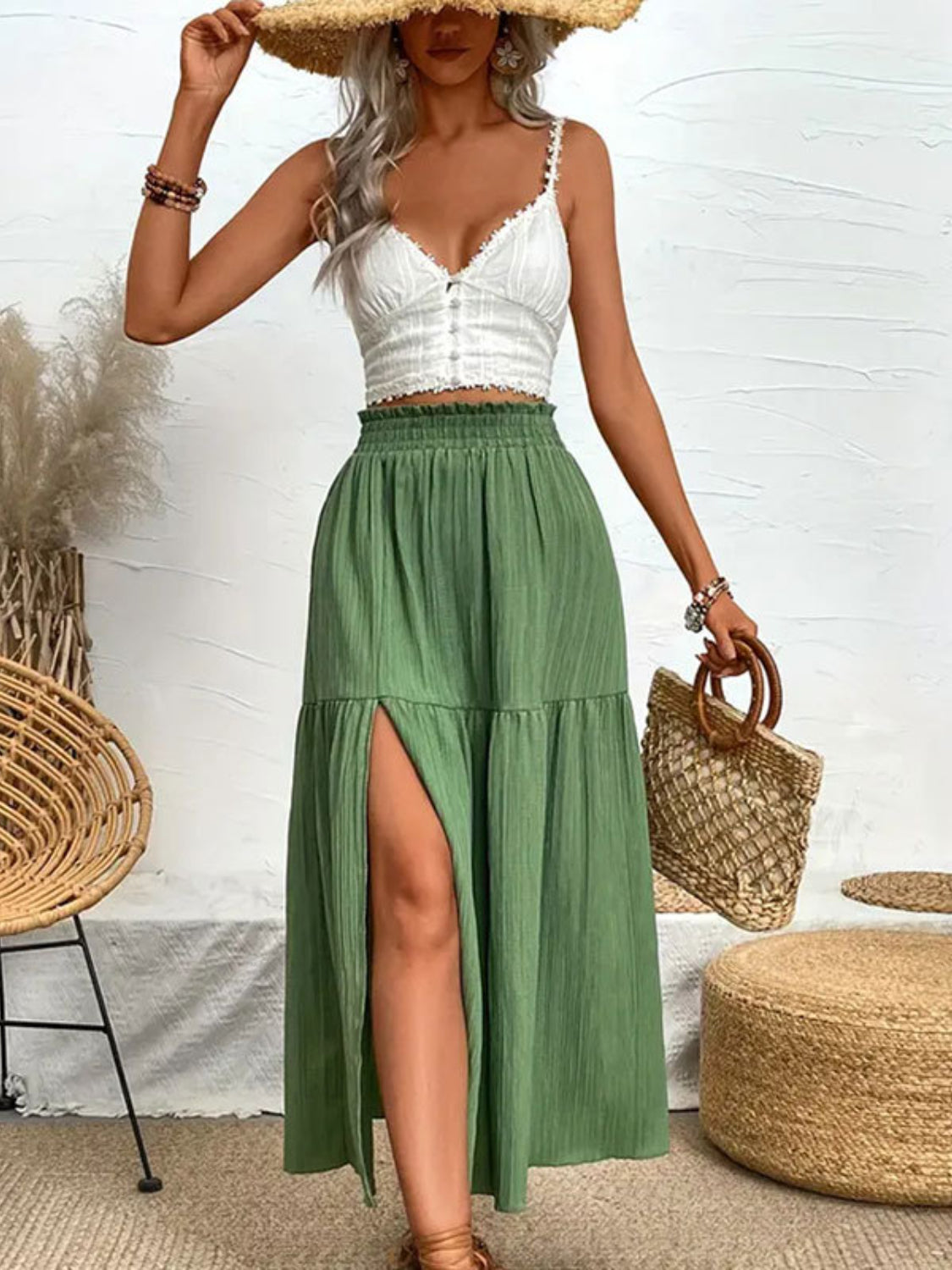 Frill Slit Skirt.