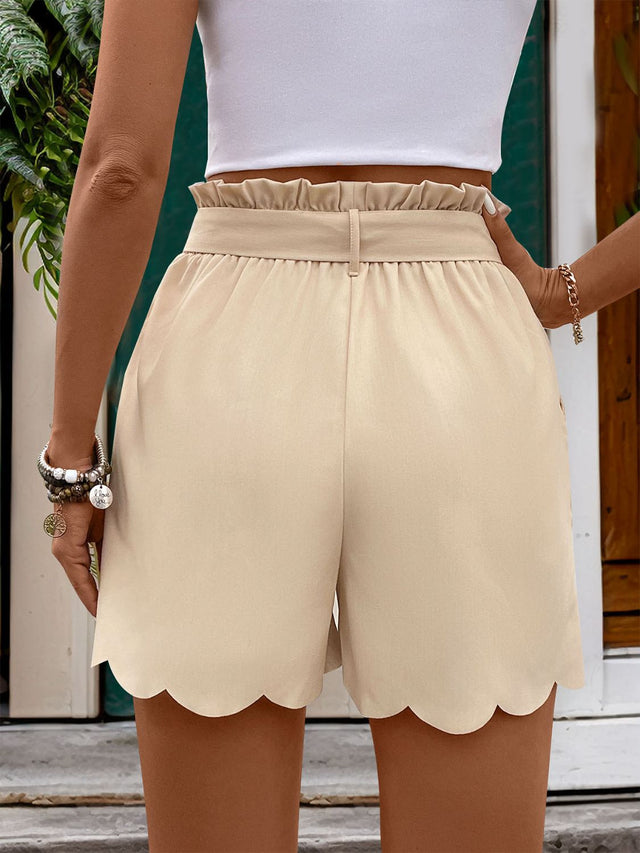 Frill tied shorts with pockets.