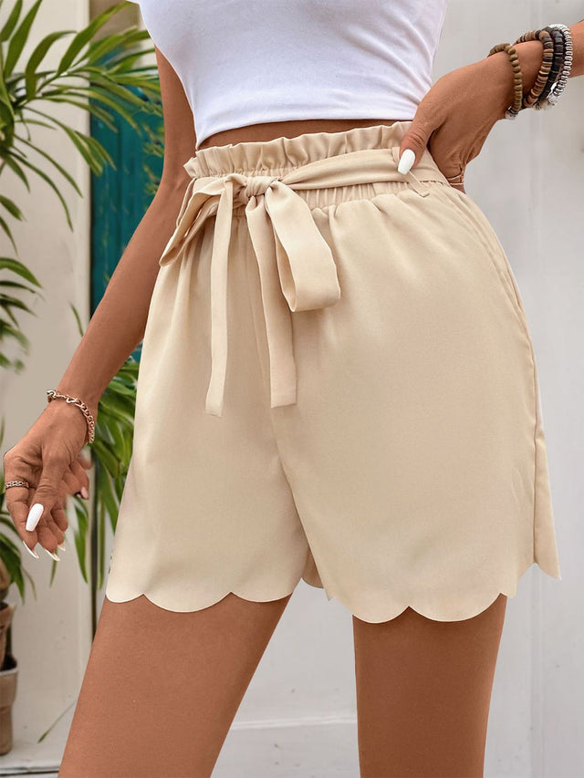 Frill tied shorts with pockets.