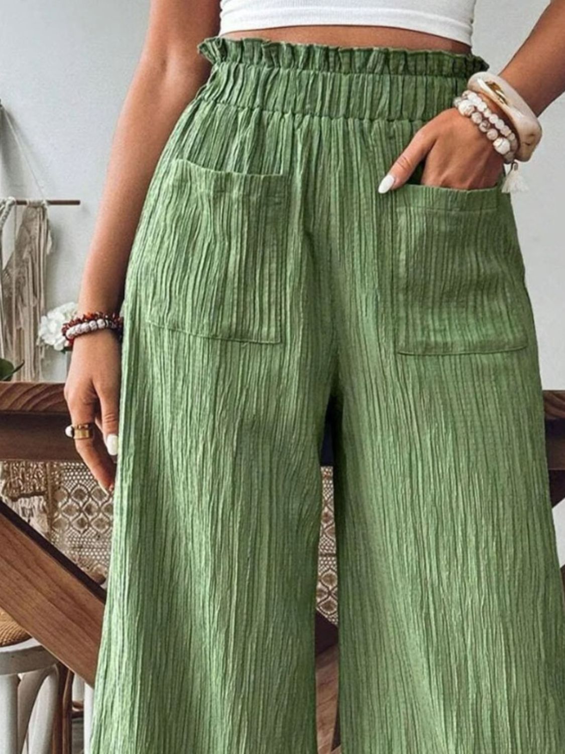 Frill wide leg pants with pockets, opaque.