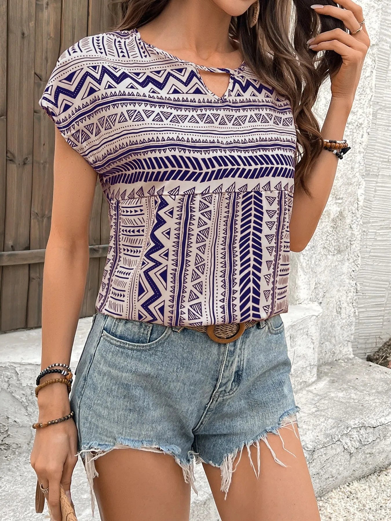 Geometric Print Short Sleeve Blouse.