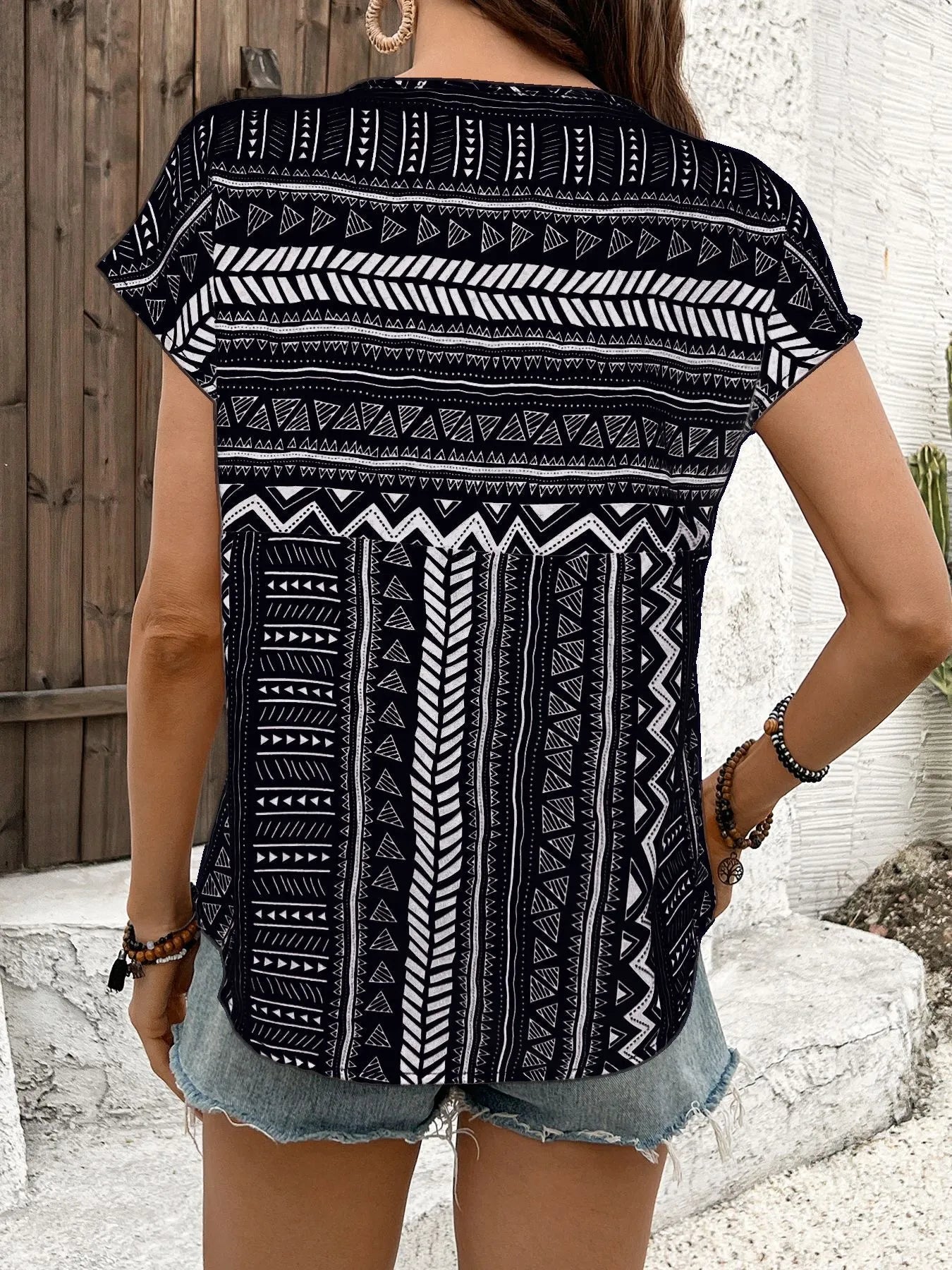 Geometric Print Short Sleeve Blouse.