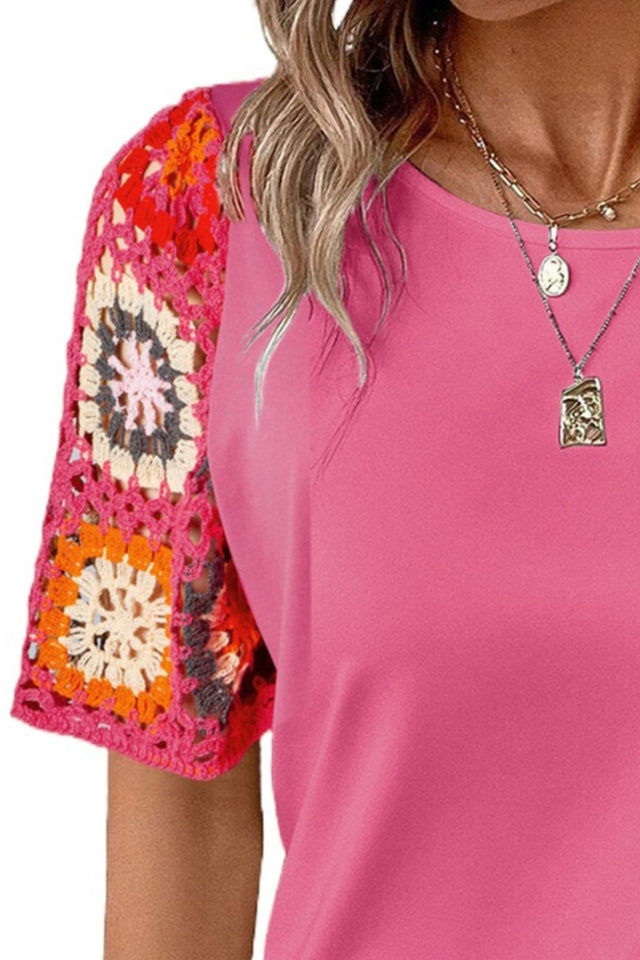 Geometric round neck short sleeve blouse.