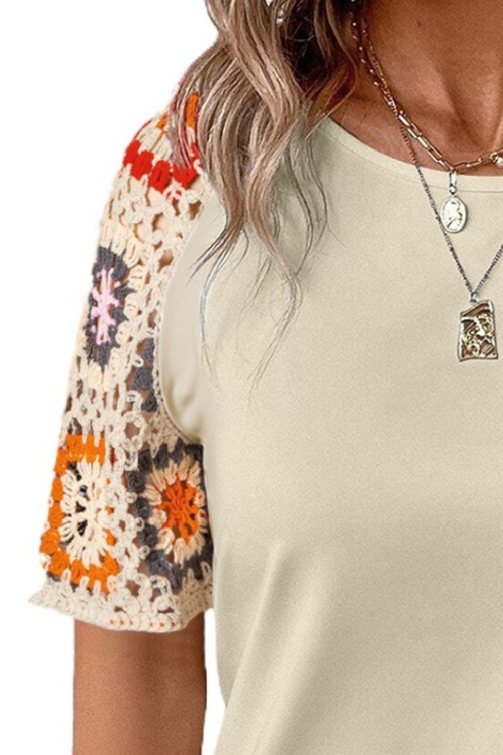 Geometric round neck short sleeve blouse.