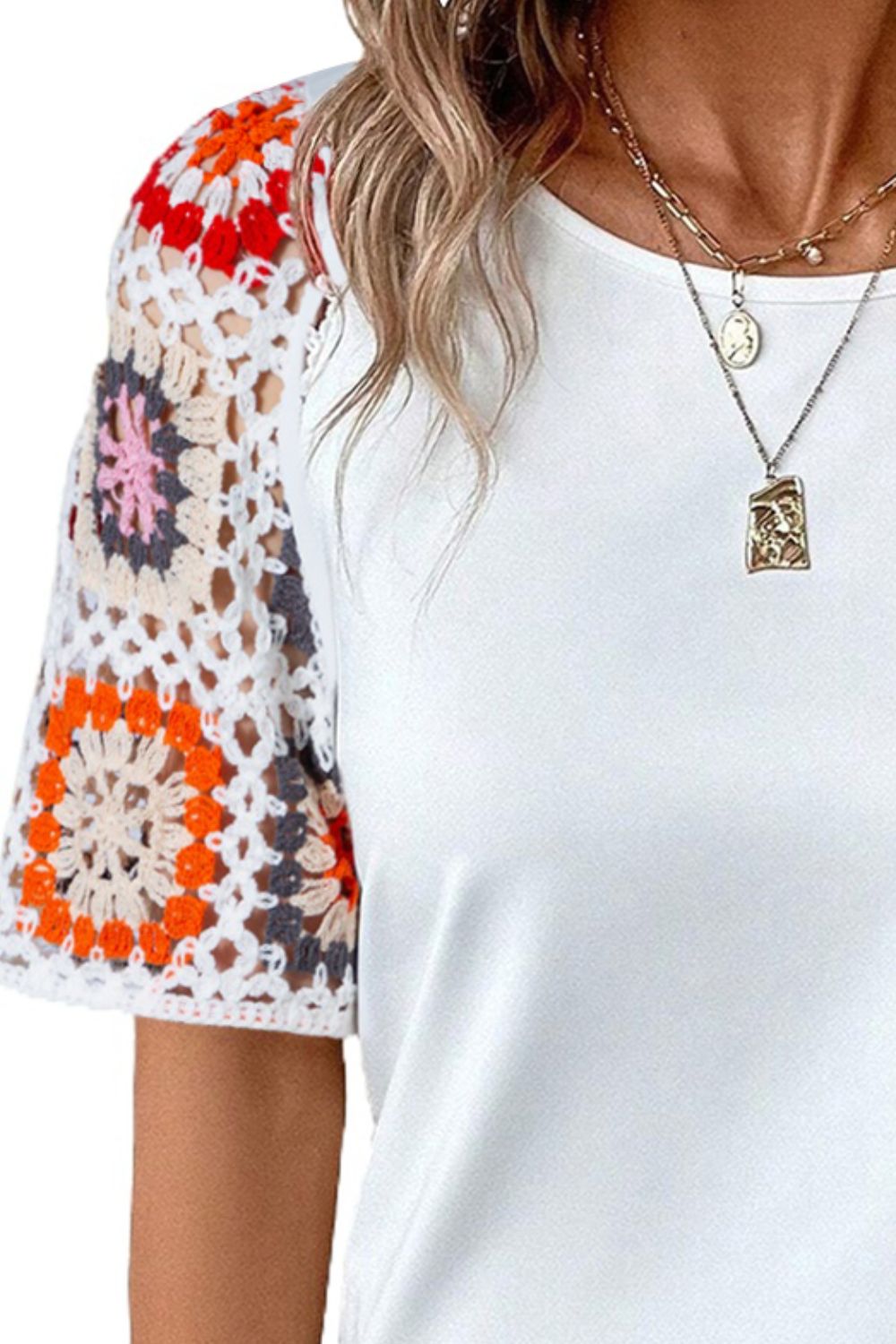 Geometric round neck short sleeve blouse.