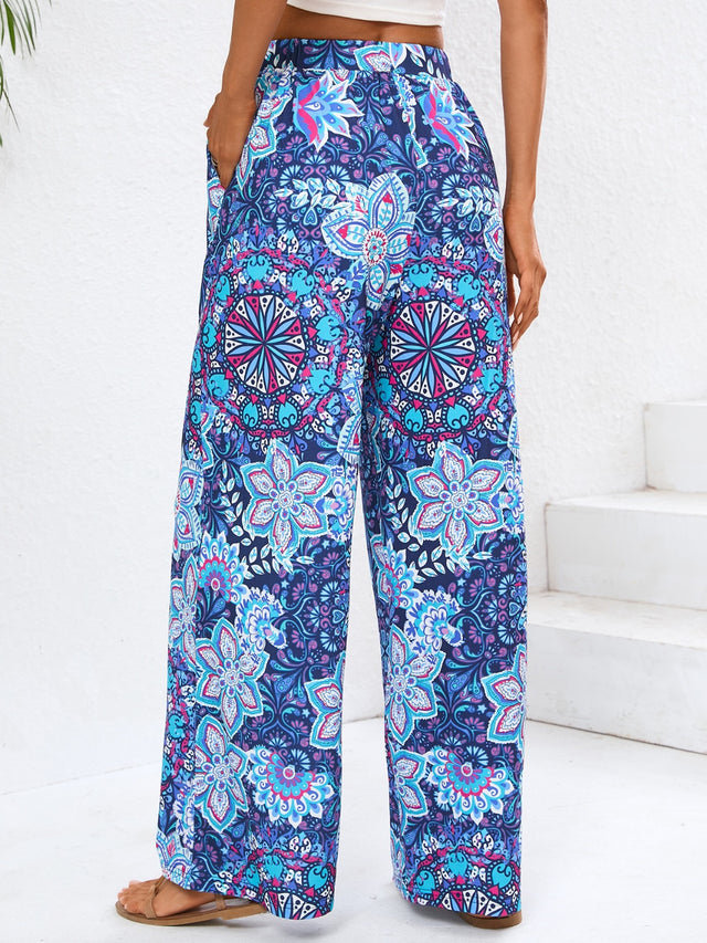 Geometric wide leg pants with pockets, opaque.