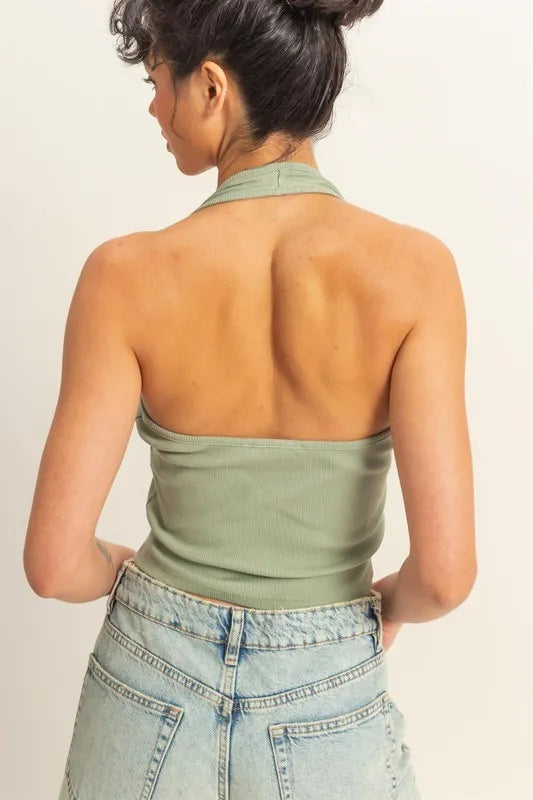 Halter neck buttoned washed top with ribbed texture, moderately stretchy.