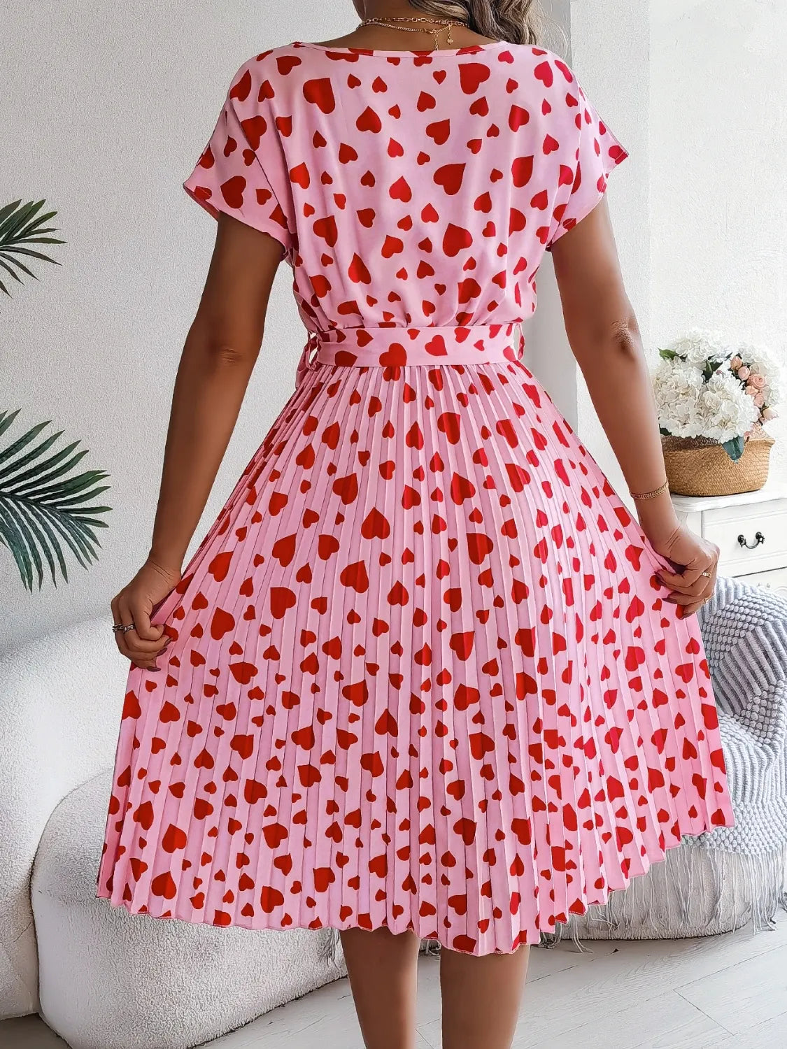 Heart Print Short Sleeve Tie Waist Dress.