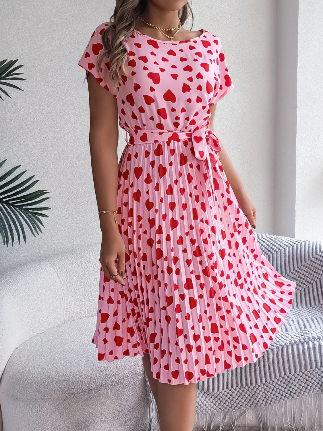 Heart Print Short Sleeve Tie Waist Dress.