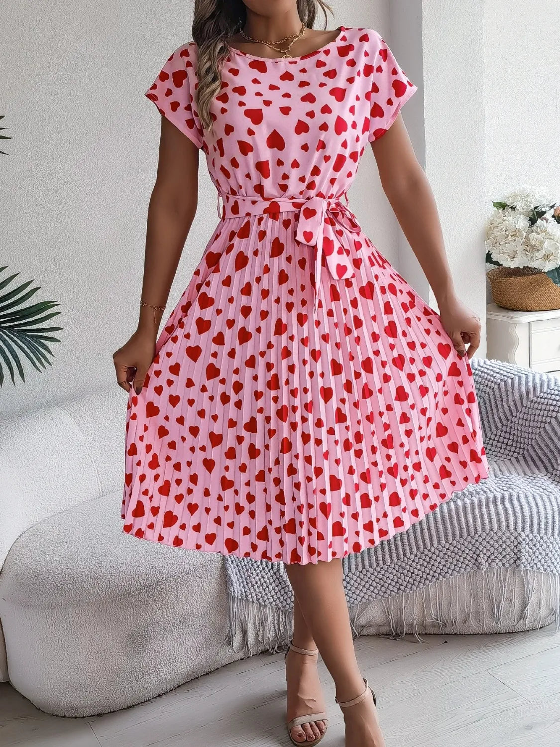 Heart Print Short Sleeve Tie Waist Dress.