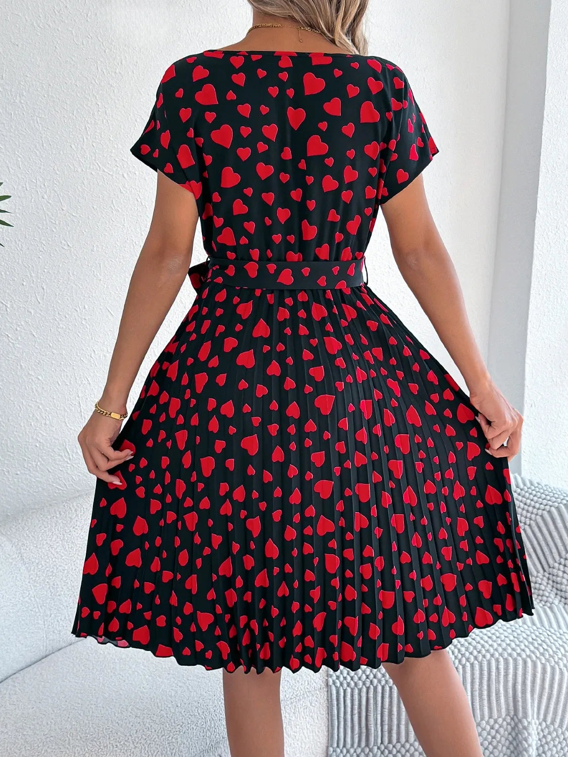 Heart Print Short Sleeve Tie Waist Dress.