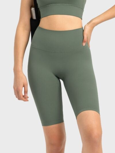 High rise wide waistband active shorts.