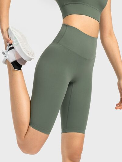 High rise wide waistband active shorts.