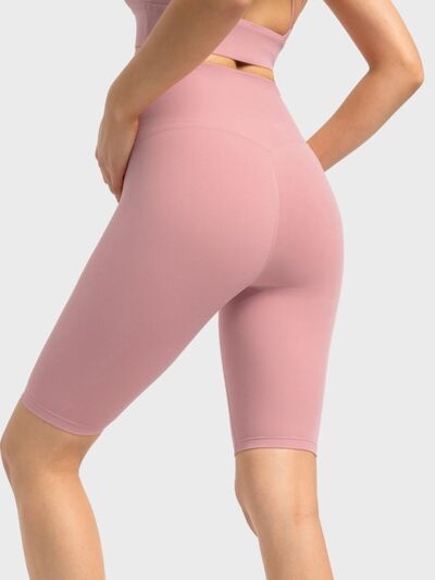 High rise wide waistband active shorts.