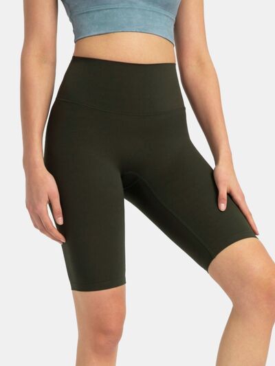 High rise wide waistband active shorts.