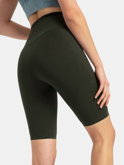 High rise wide waistband active shorts.
