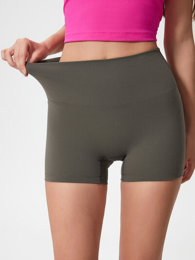 High waist active shorts.