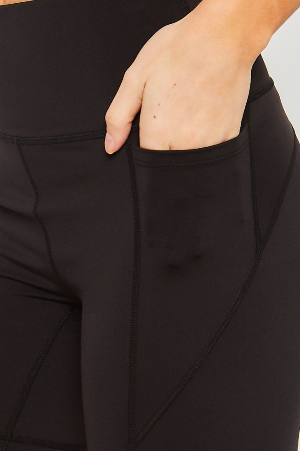 High waist star seam detail denim shorts with raw hem and pockets.