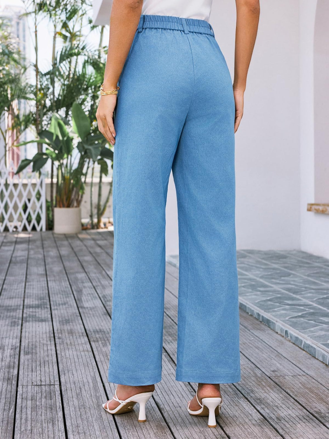 High waist wide leg pants with pockets, opaque.