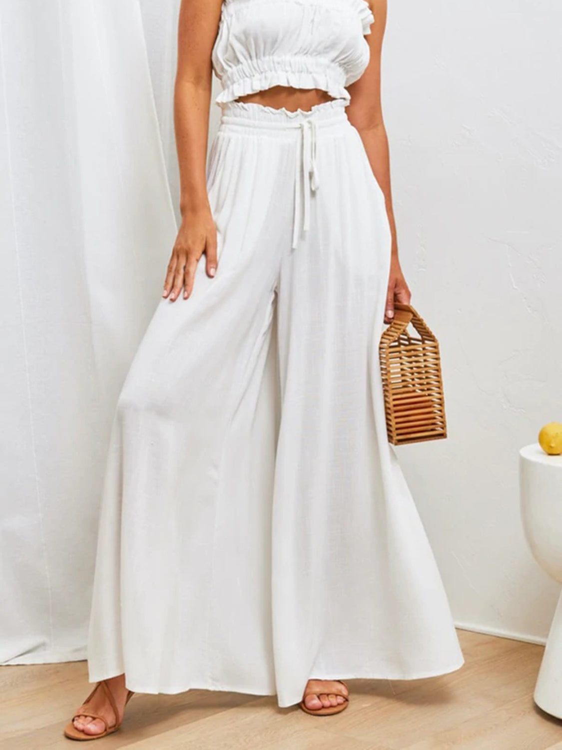 High waist wide leg pants with pockets, opaque.