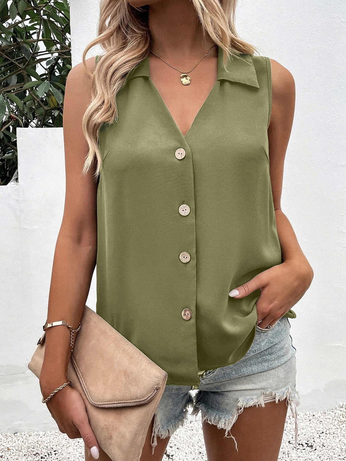 Full size Johnny collar button up tank top.