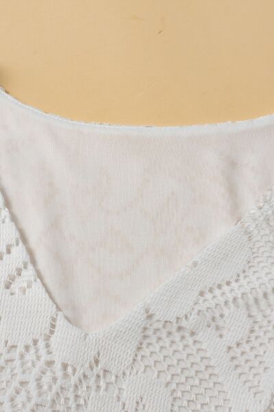 Lace crochet hollowed scallop hem V-neck blouse.