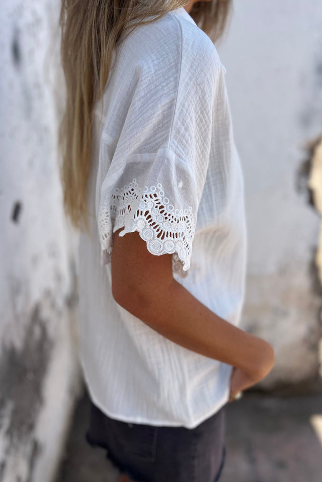 Lace detail collared neck short sleeve blouse.