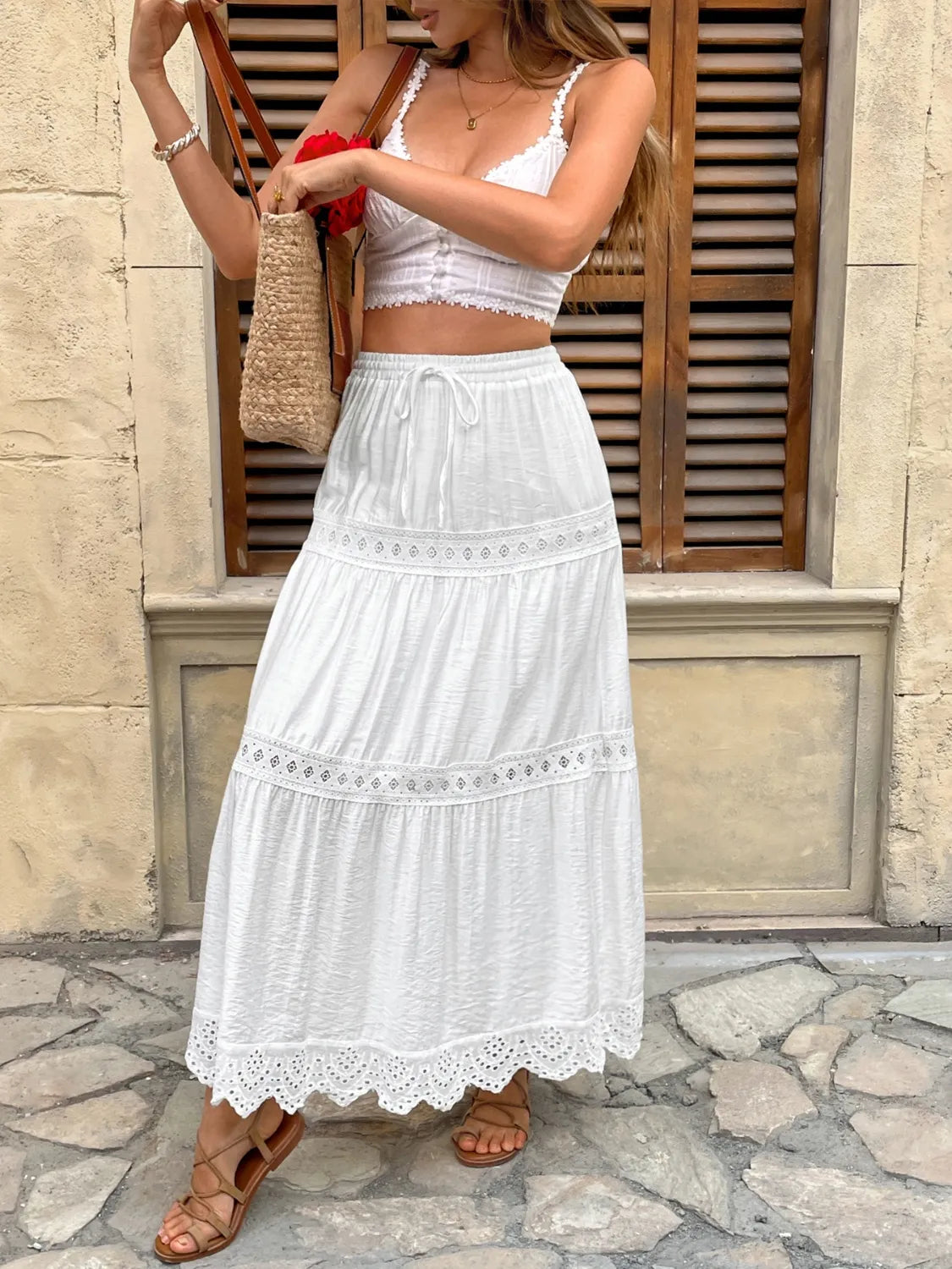 Lace Detail Elastic Waist Skirt.