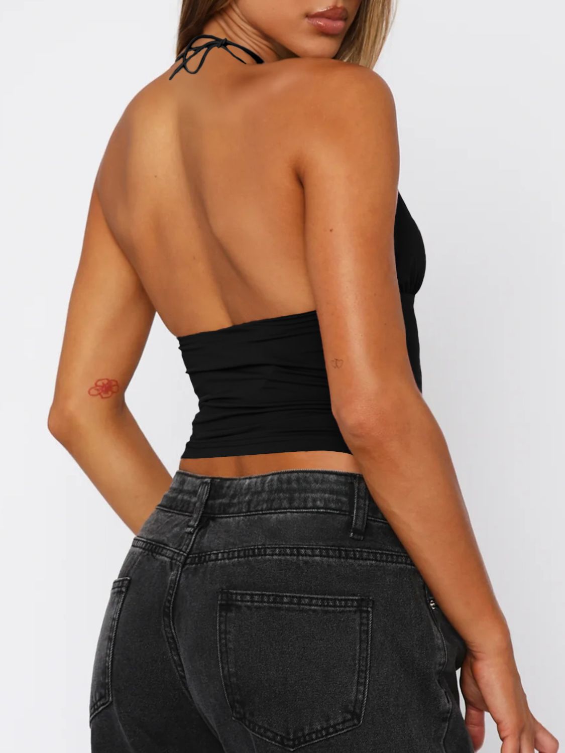 Lace detail halter neck cami.