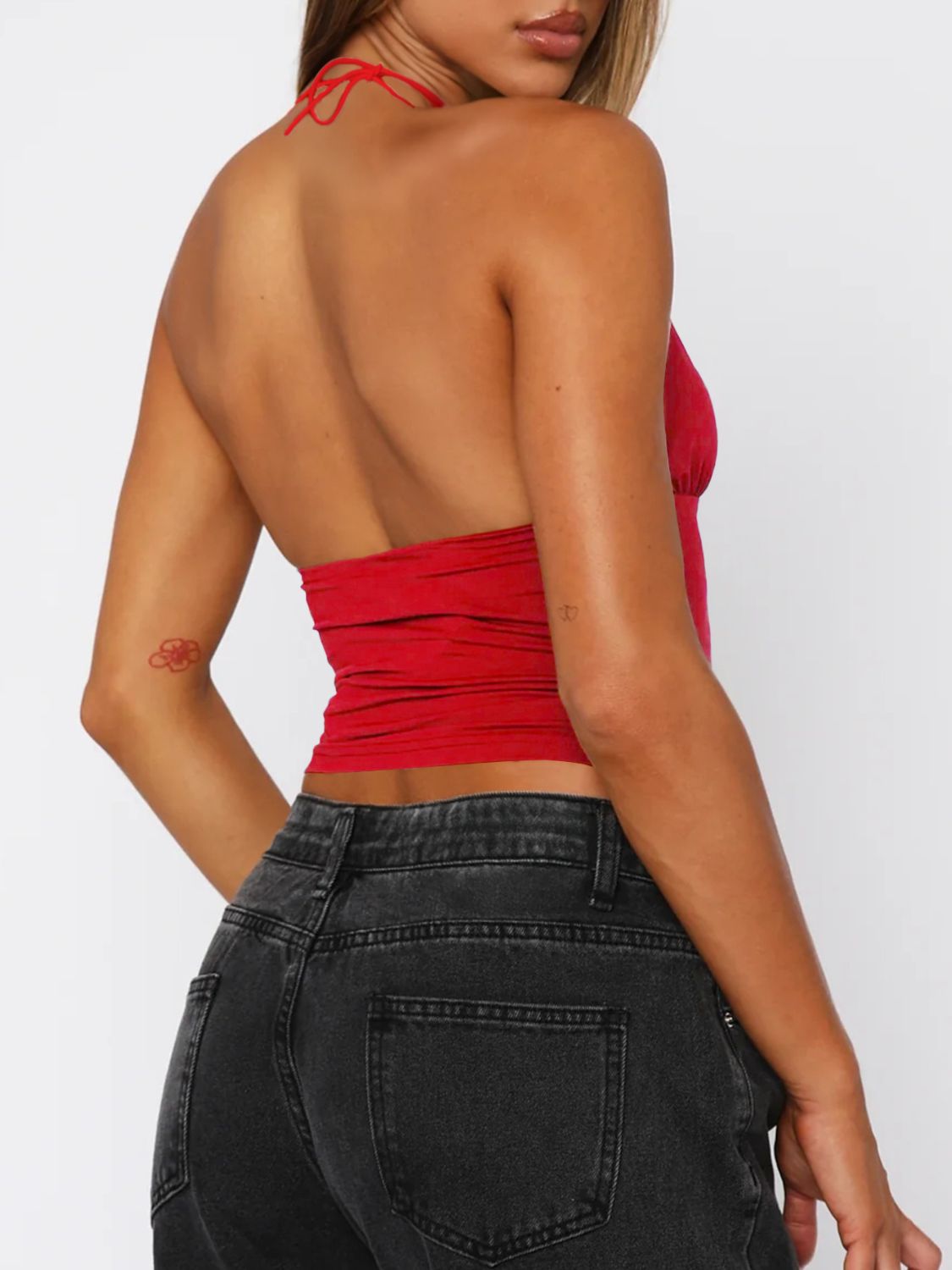 Lace detail halter neck cami.
