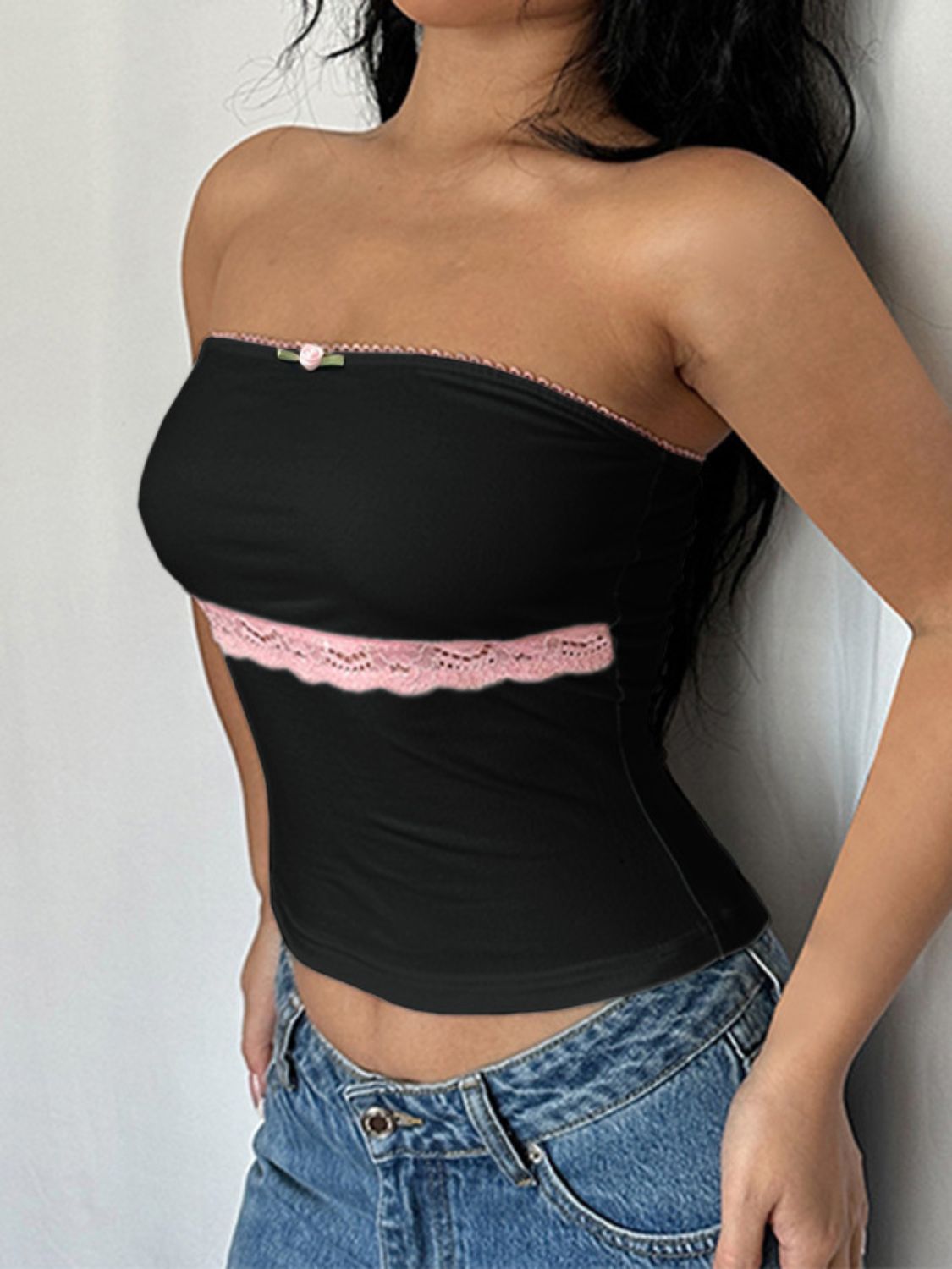 Lace detail tube top.