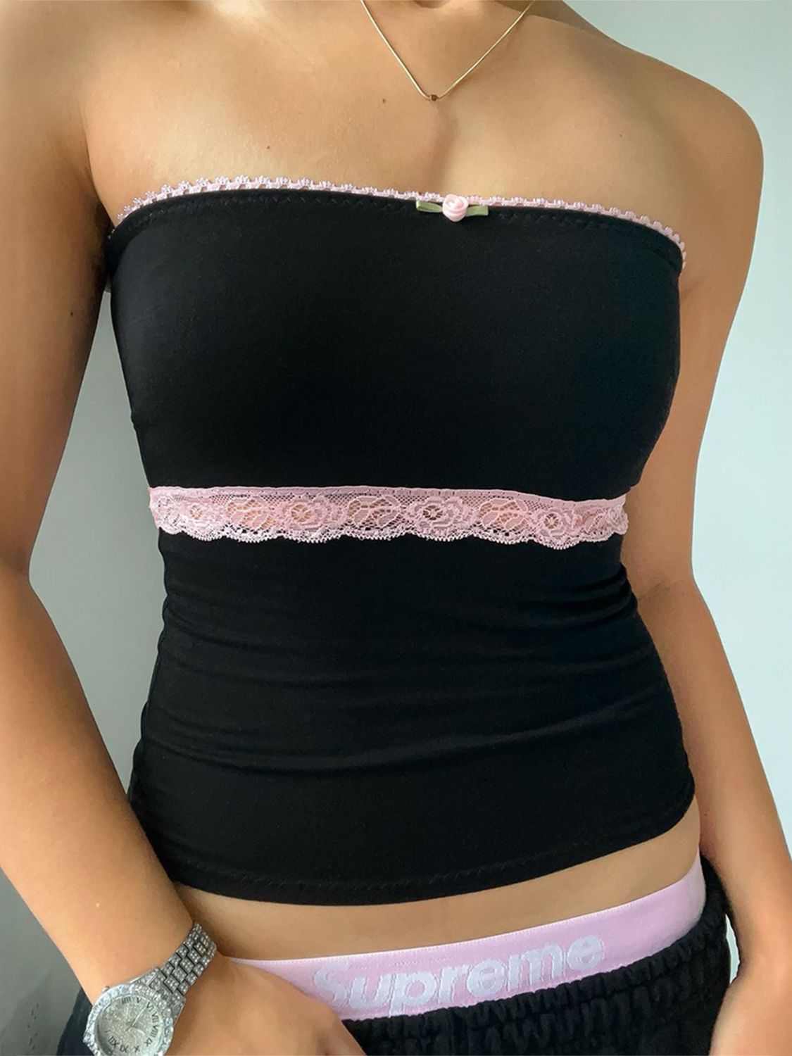 Lace detail tube top.