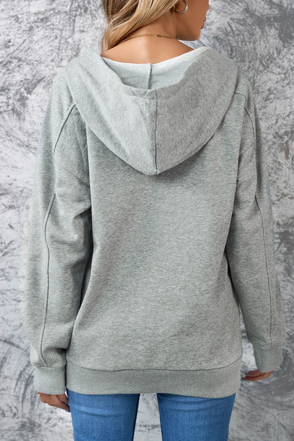 Lace up long sleeve hoodie.