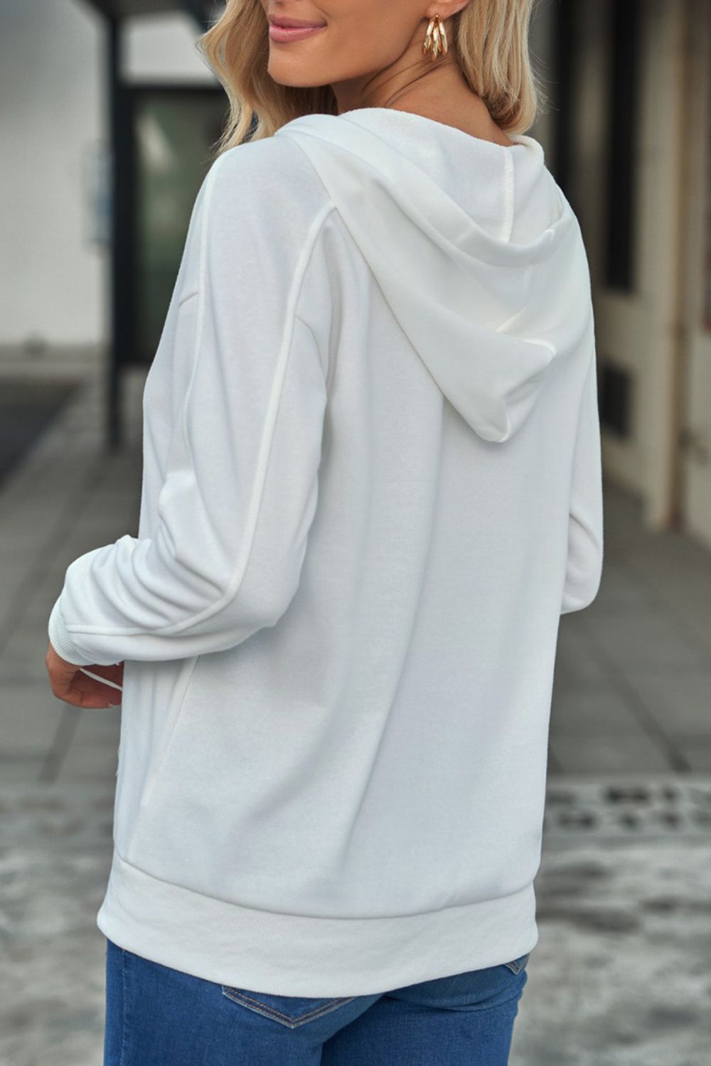 Lace up long sleeve hoodie.