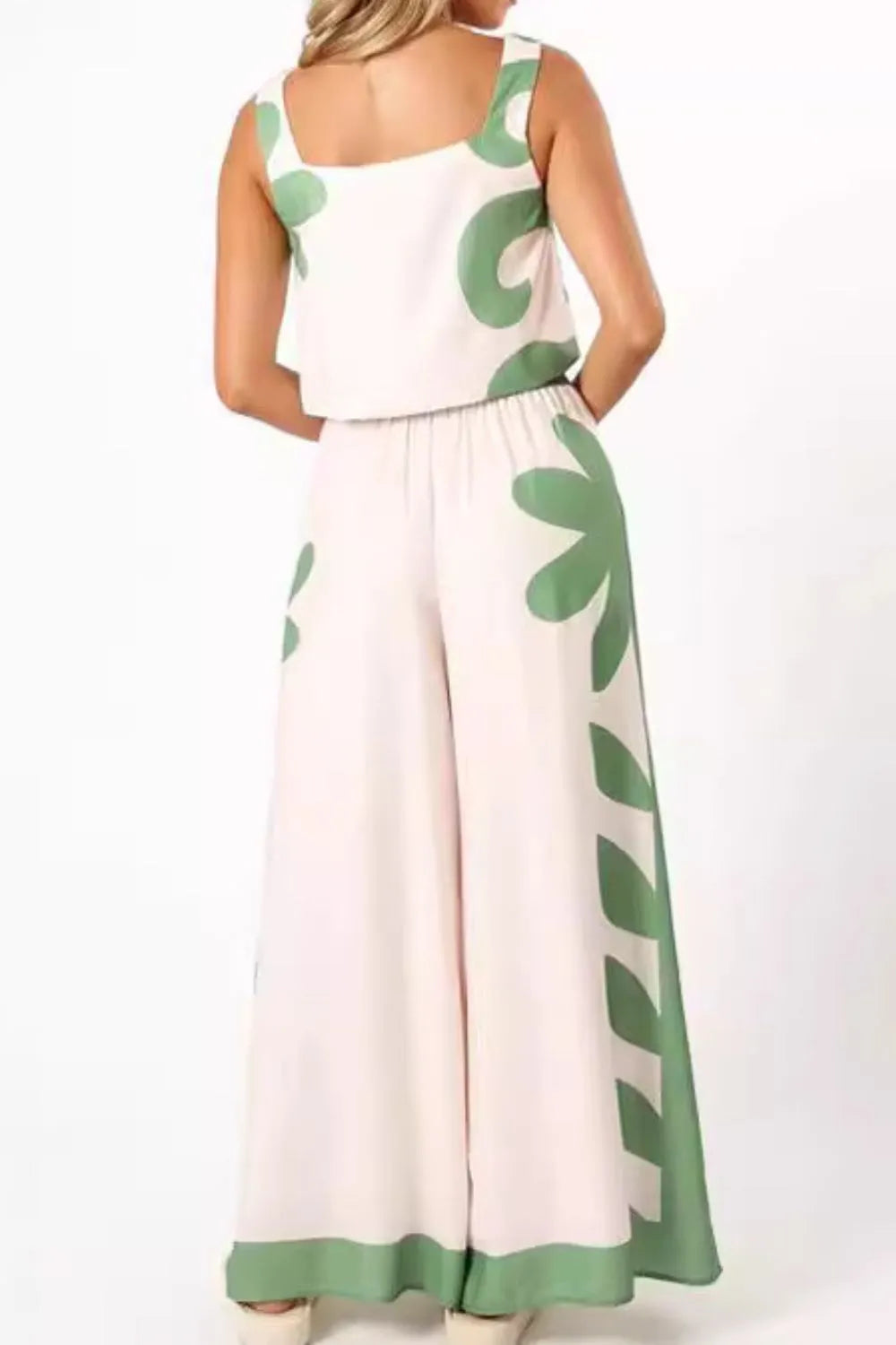 Leaf Print Tank Top and Pants Set.