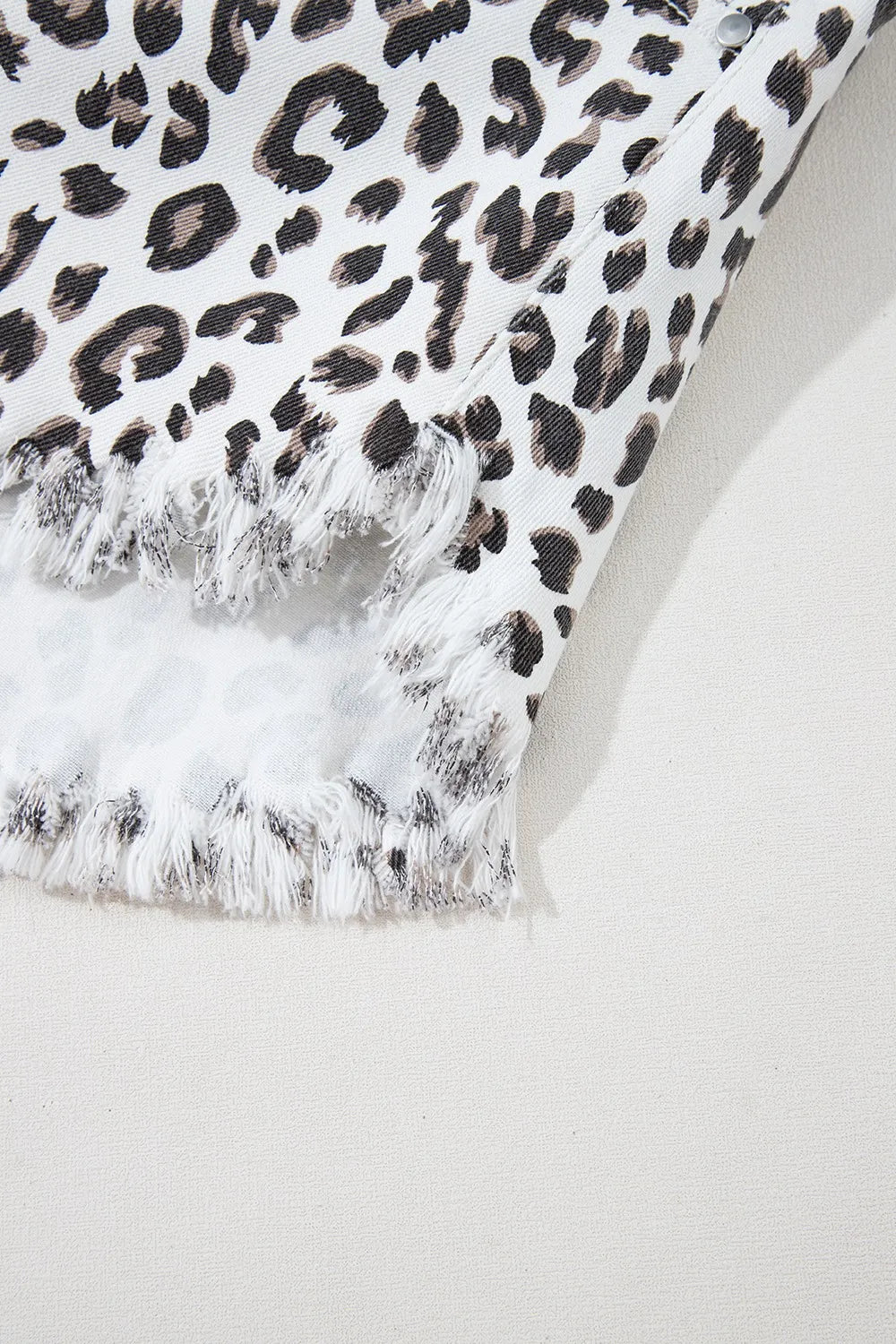 Leopard shorts with pockets.