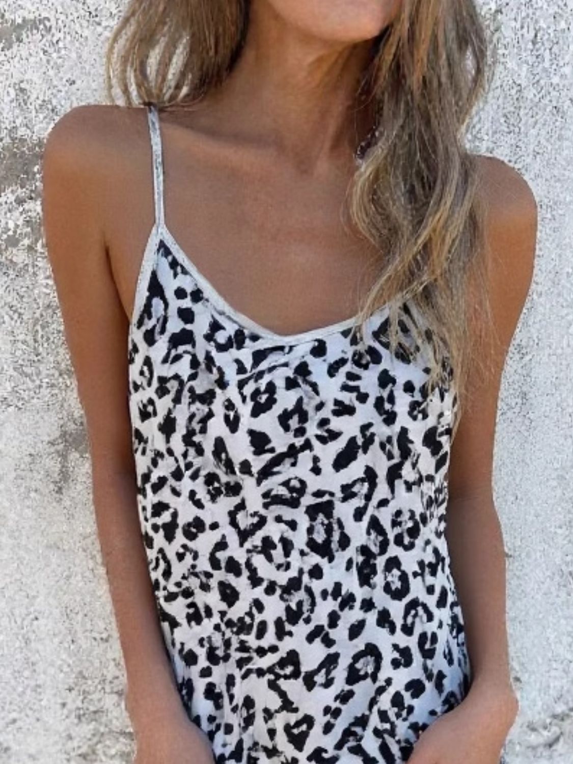 Leopard Sleeveless Jumpsuit with Pockets.