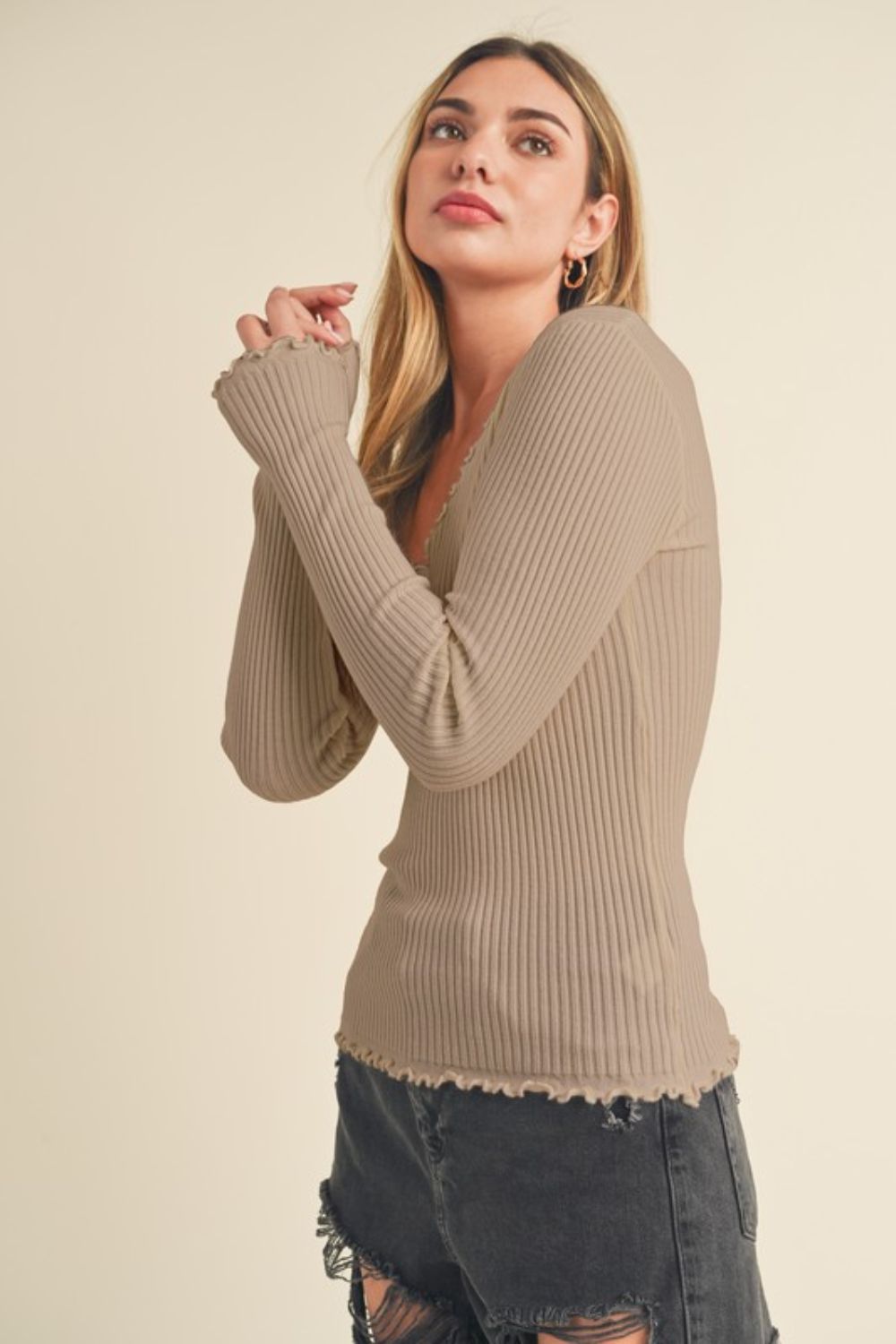 Aemi Co Lettuce Hem Scoop Neck Long Sleeve Knit Top.