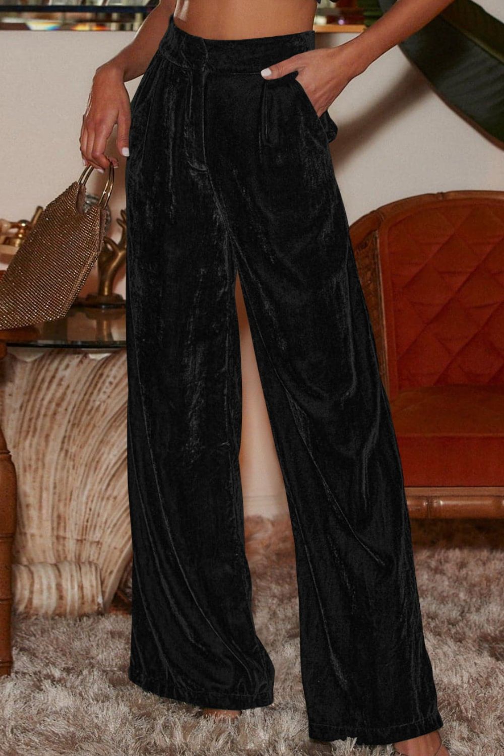 Loose fit high waist long pants with pockets, chic style.