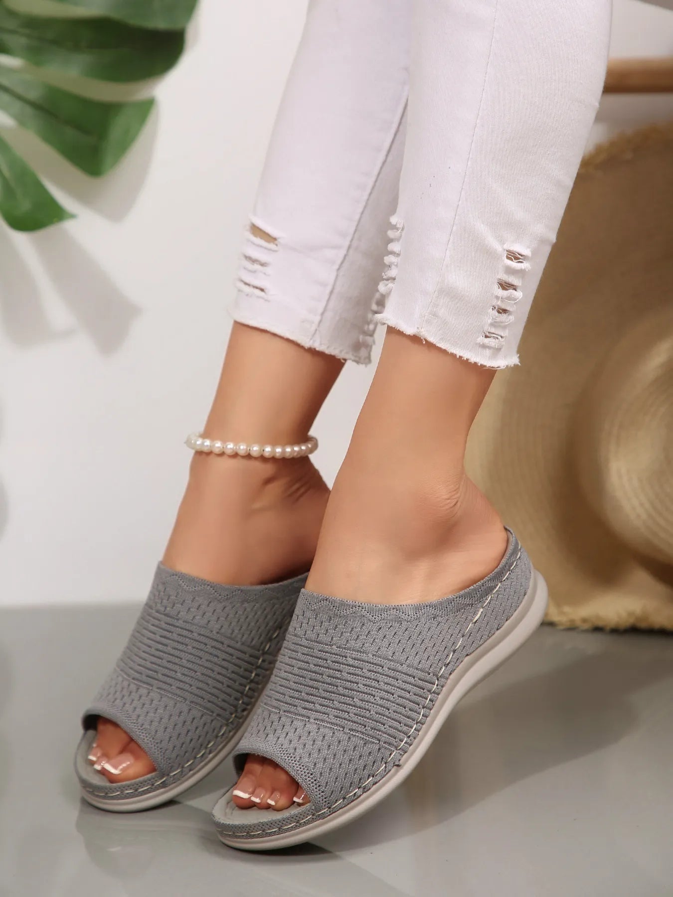 Breathable mesh open toe flat sandals.