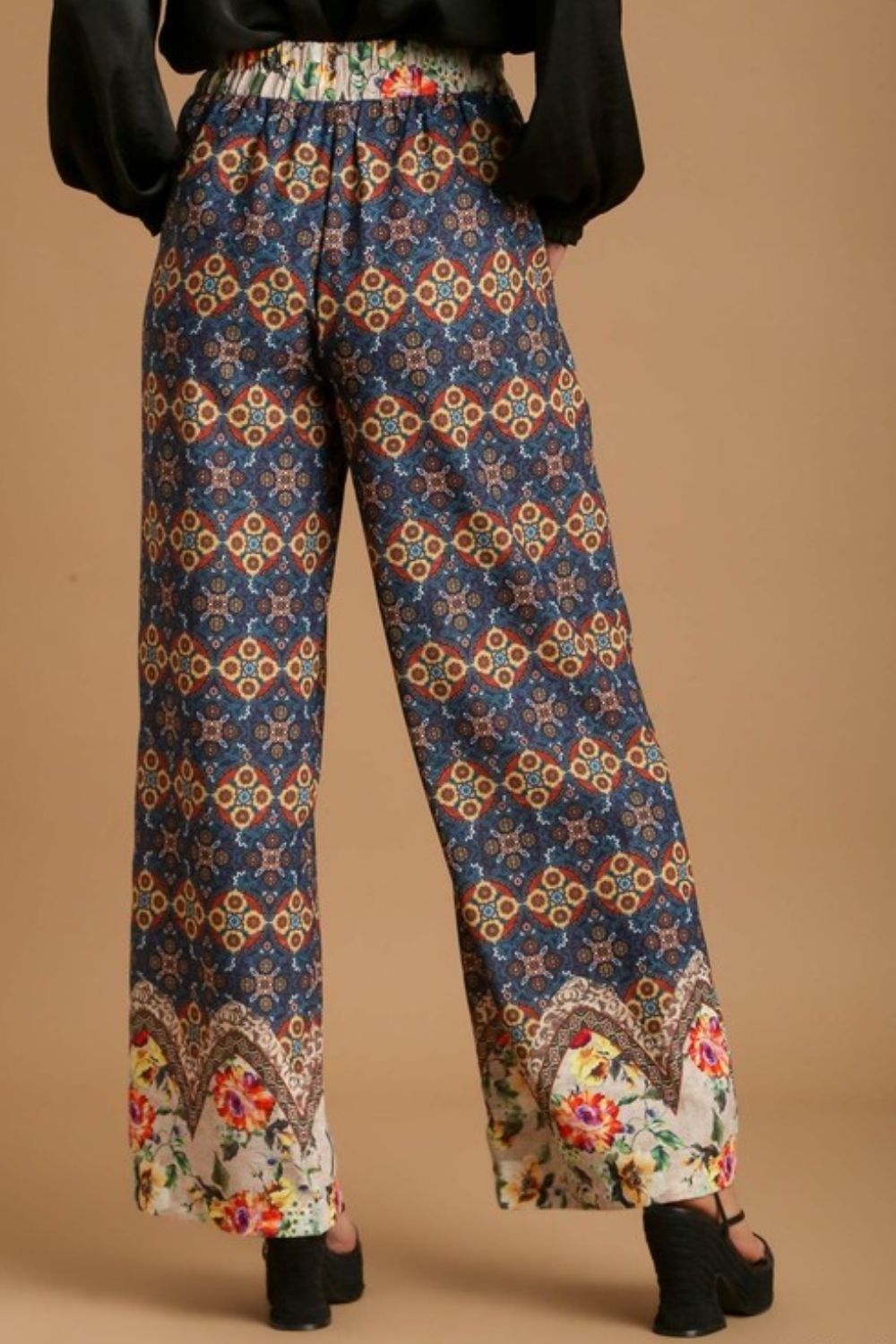 Mixed print elastic waistband pants plus size with pockets, opaque.