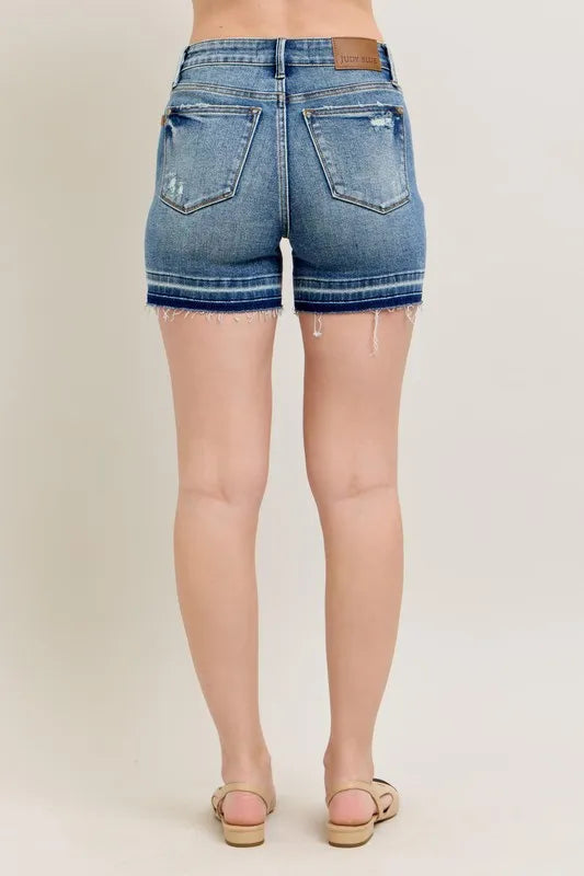 High waist back flap pocket denim shorts.