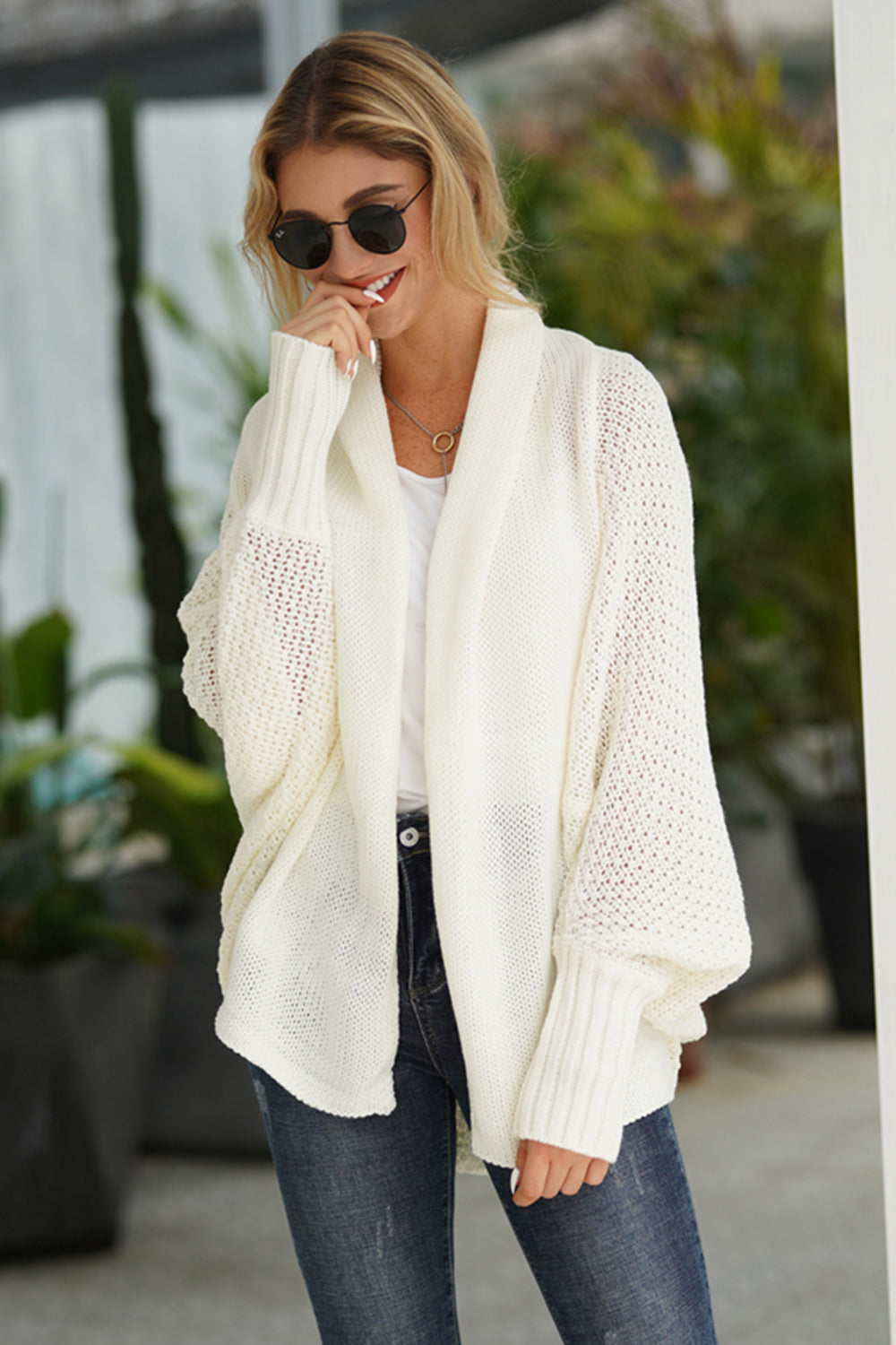 Open front batwing sleeve cardigan.