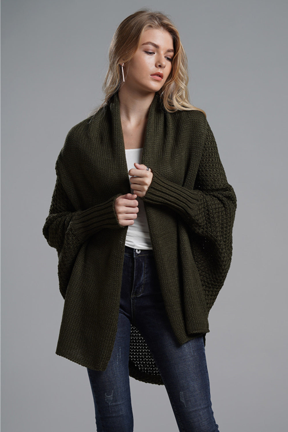 Open front batwing sleeve cardigan.