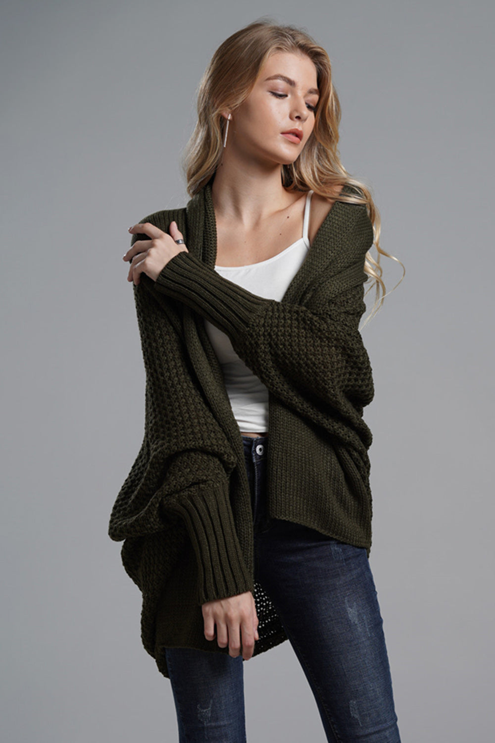 Open front batwing sleeve cardigan.