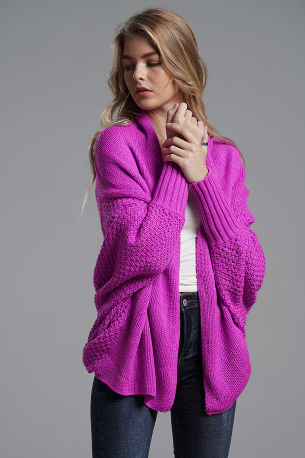 Open front batwing sleeve cardigan.