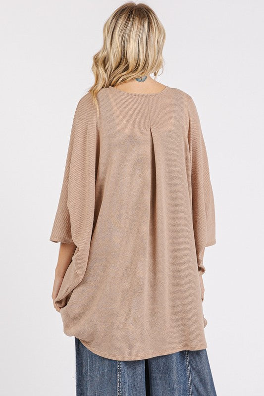 Open front batwing sleeve cardigan.