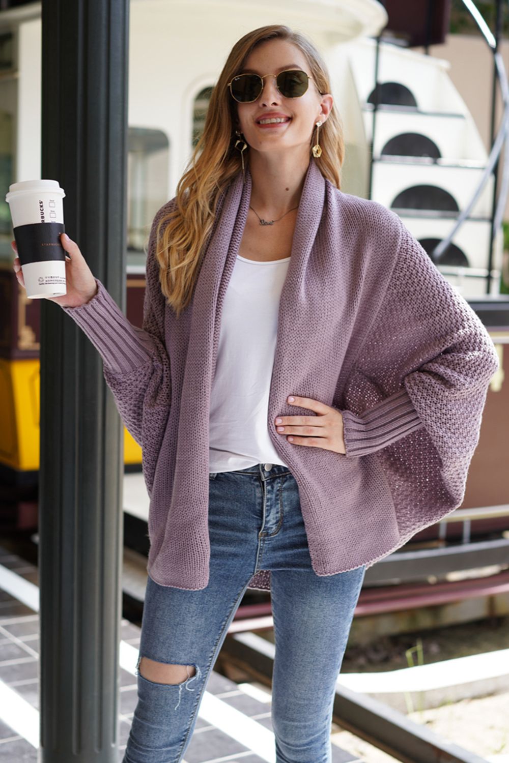 Open front batwing sleeve cardigan.