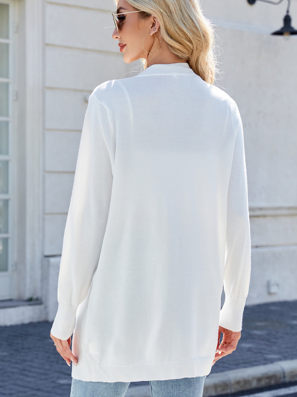 Open front long sleeve cardigan.